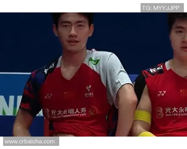 15号球衣的篮球明星们如何在赛场上书写传奇与荣耀 15号球衣的篮球明星们如何在赛场上书写传奇与荣耀